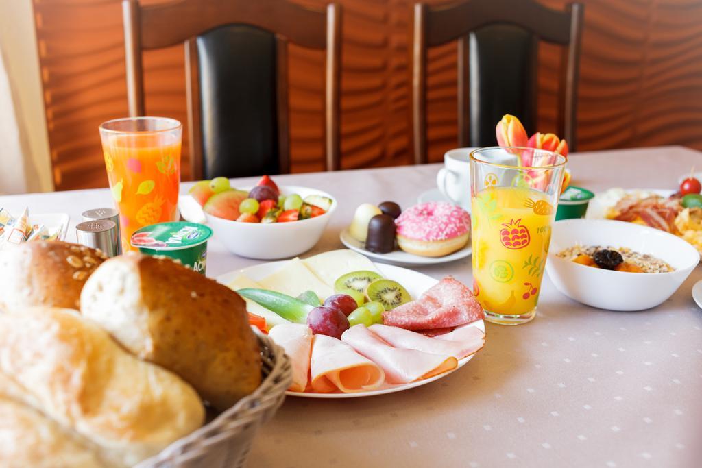Dittmers Hotel Фленсбург Екстериор снимка