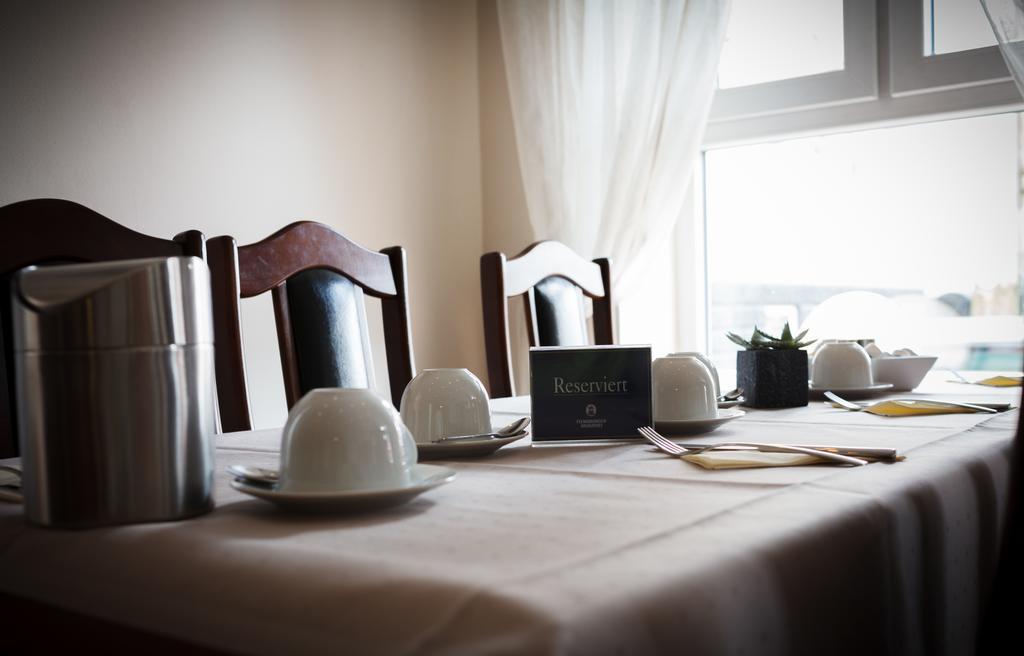 Dittmers Hotel Фленсбург Екстериор снимка